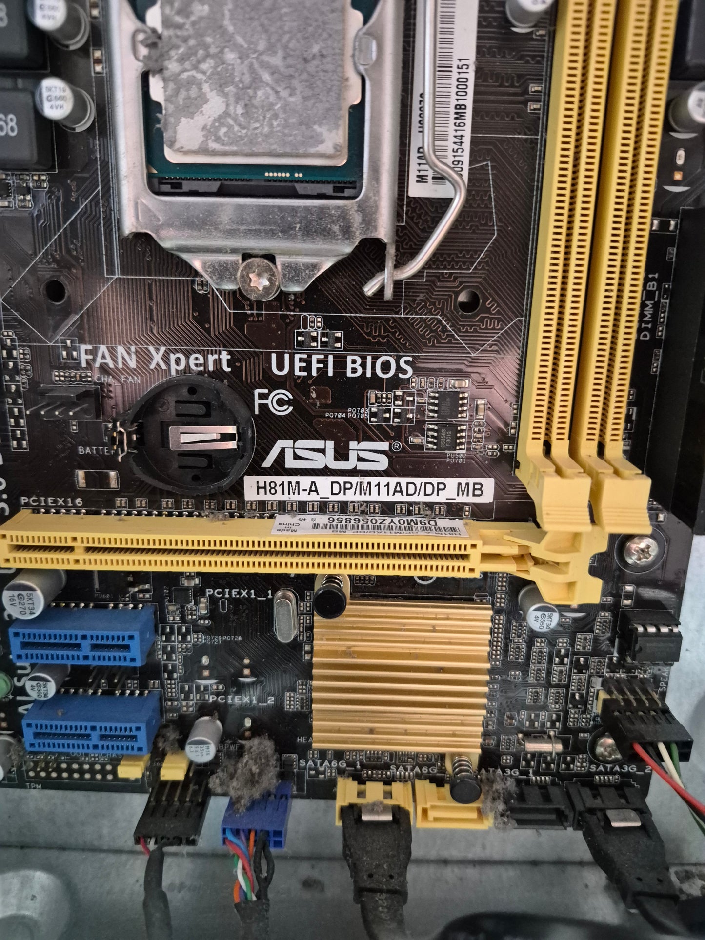 Tour ASUS Essentio M11AD — Intel Pentium G3220 | 8 Go DDR3L | 120 Go SSD | Win 11 Famille | VGA / HDMI | Clavier & Souris inclus