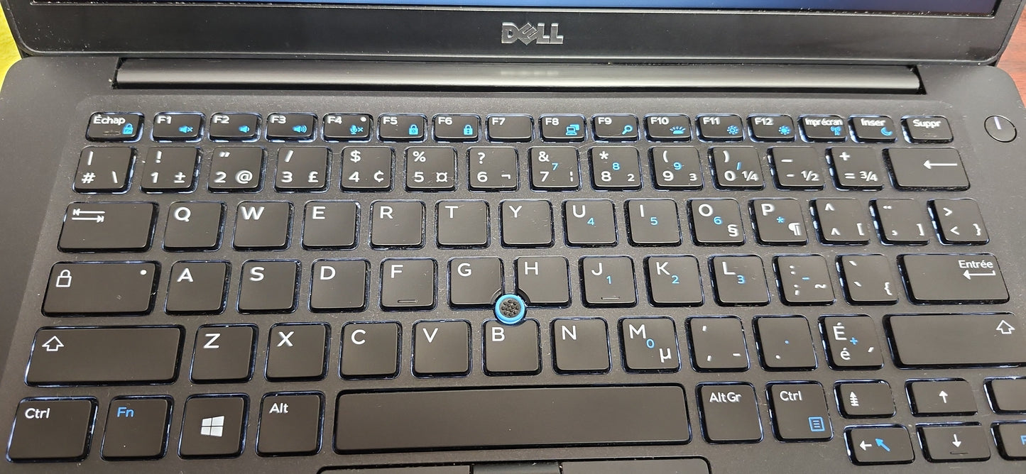 *DELL LATITUDE 7480 CORE i5 7300U(COUVERCLE LEGEREMENT GRADE B REGARDER PHOTOS)