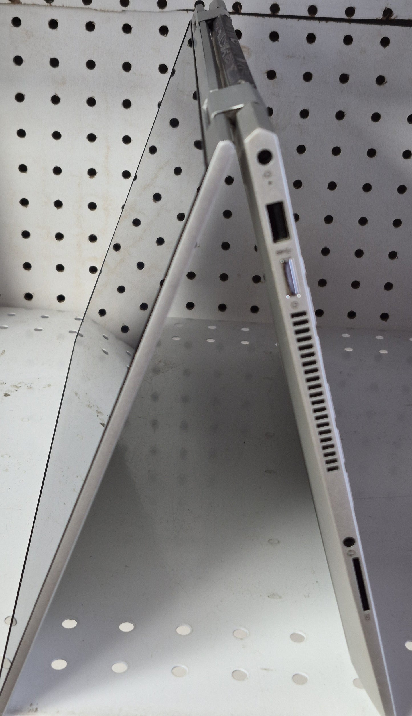 *HP ENVY x360 convertible model 15-cn0008ca CORE i5 8250U