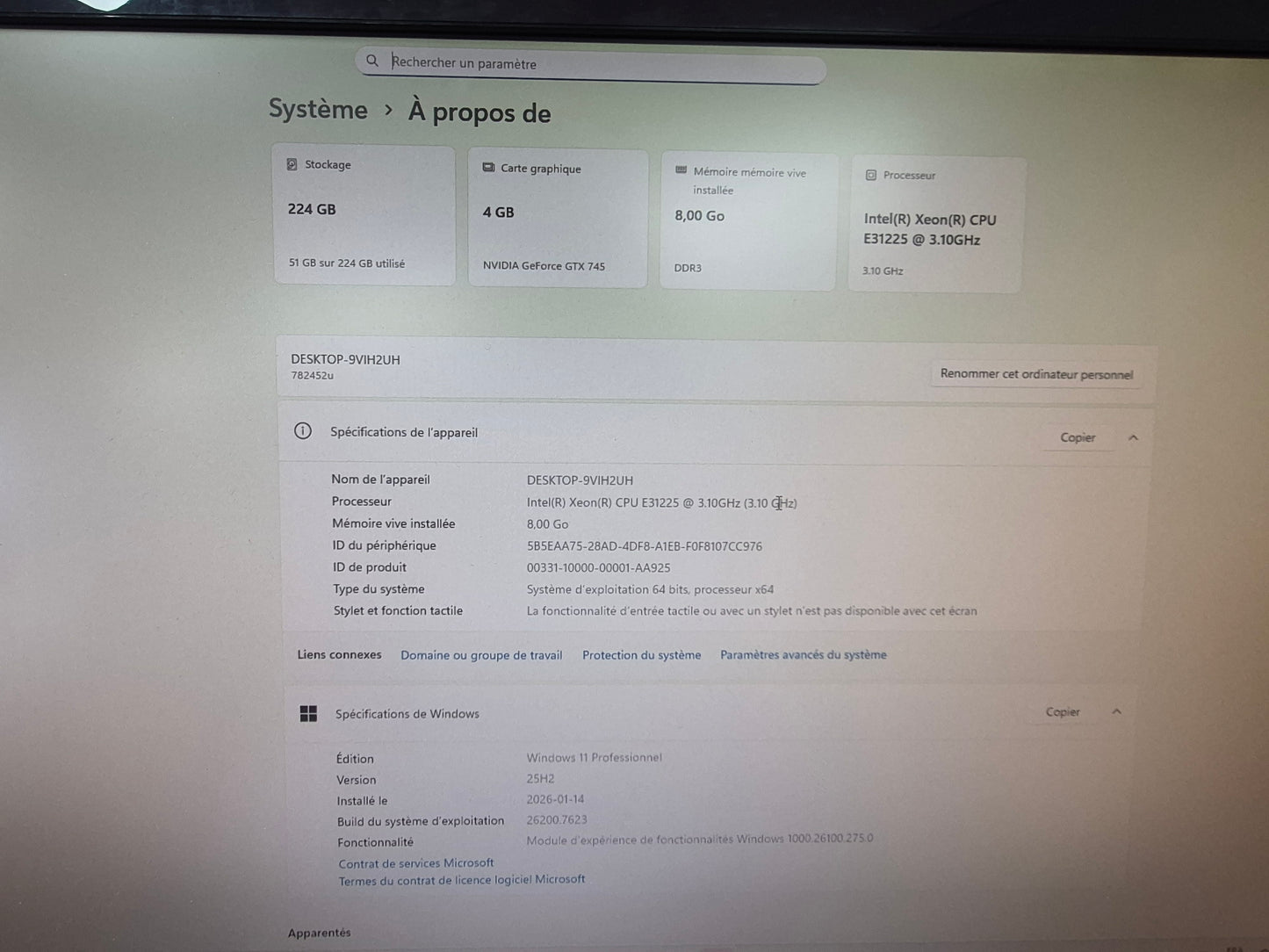 *LENOVO TINKSTATION E30 INTEL XEON E3 1225 (ÉQUIVALENT i5/i7 2e GENERATION)