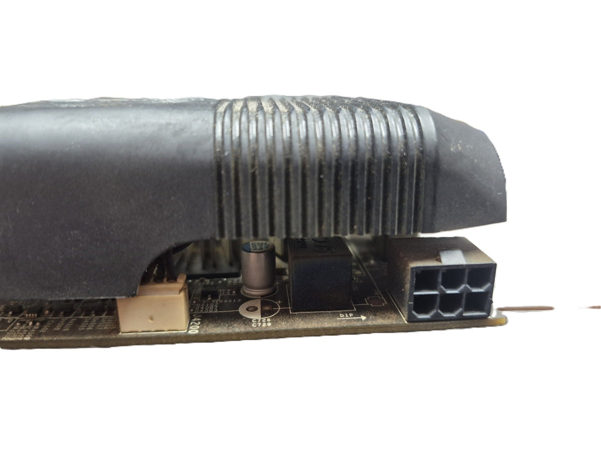 MSI AMD Radeon HD 7770 — connecteur PCIe 6 broches