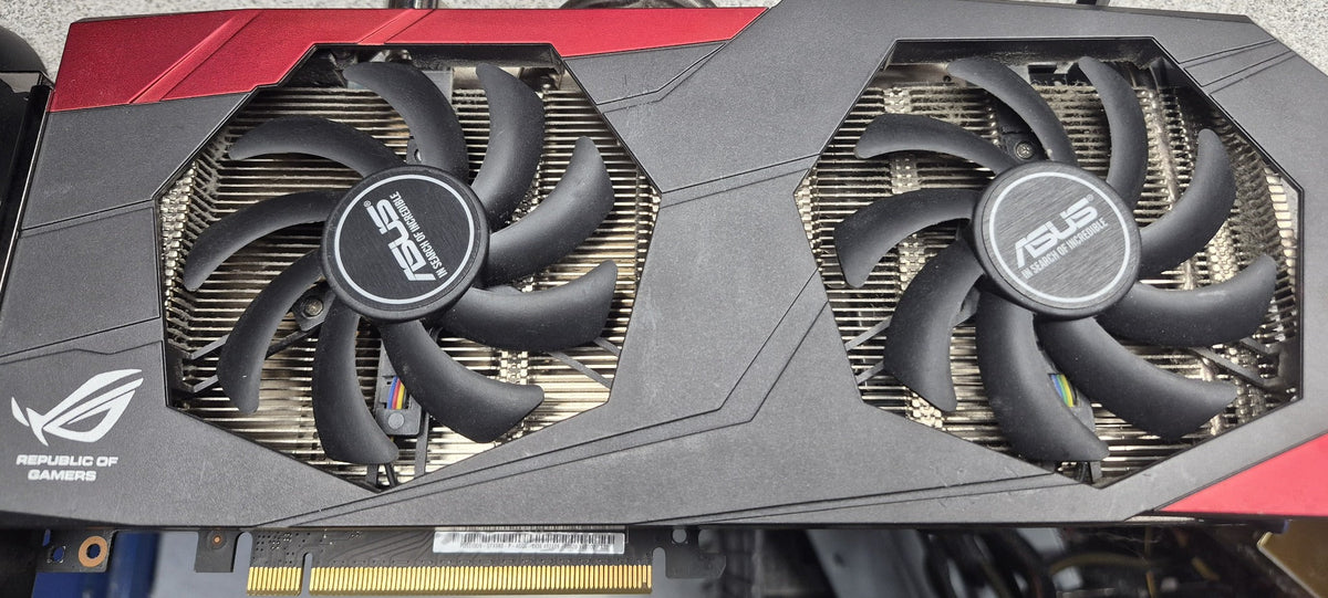 ASUS GTX 980 Poseidon — backplate ASUS POSEIDON avec vis de montage waterblock