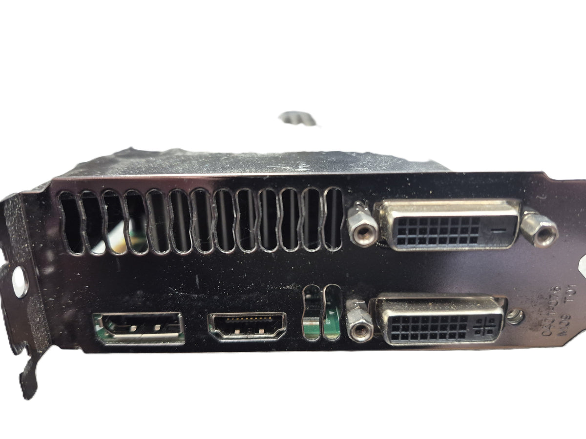 NVIDIA GeForce GTX 660 — ports arrière : 2x DVI, 1x DisplayPort, 1x HDMI