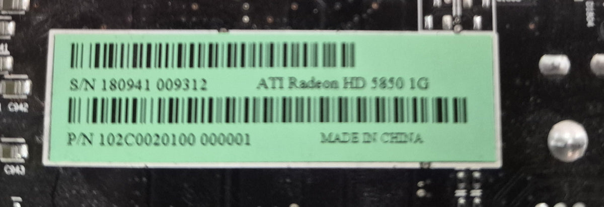 Diamond ATI Radeon HD 5850 — connecteurs 2x PCIe 6 broches rouges