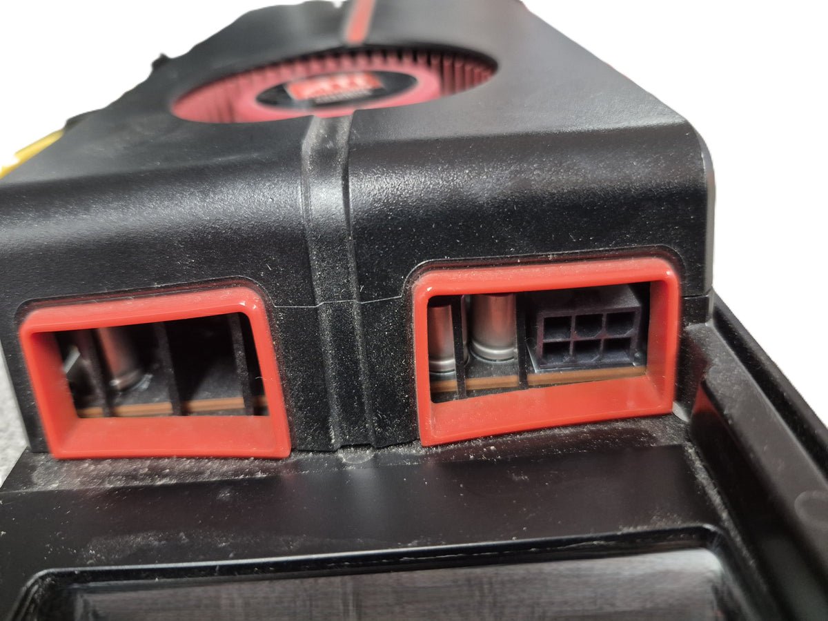 AMD Radeon HD 5770 - connecteurs PCIe 6 broches alimentation