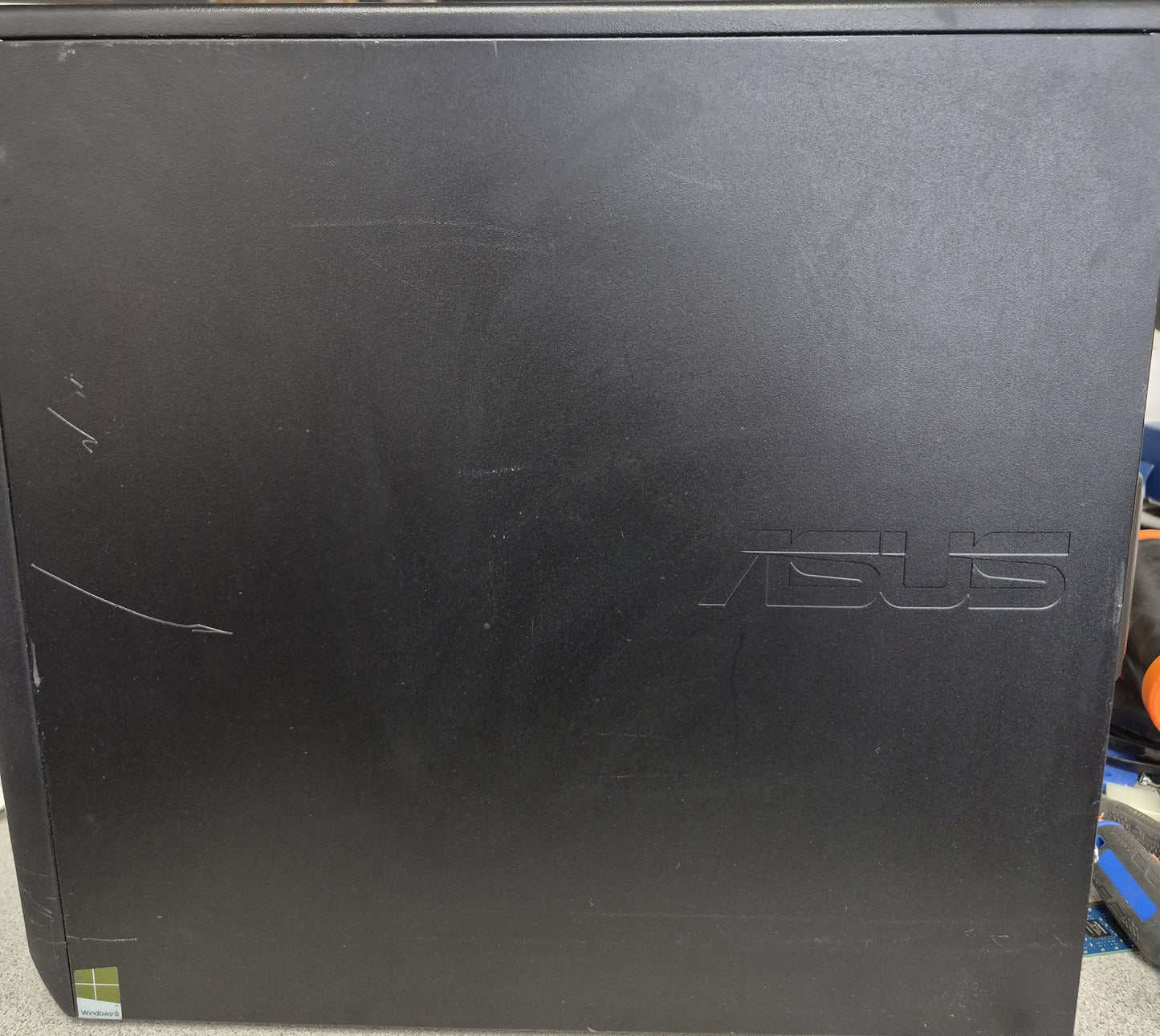 Tour ASUS Essentio M11AD — Intel Pentium G3220 | 8 Go DDR3L | 120 Go SSD | Win 11 Famille | VGA / HDMI | Clavier & Souris inclus
