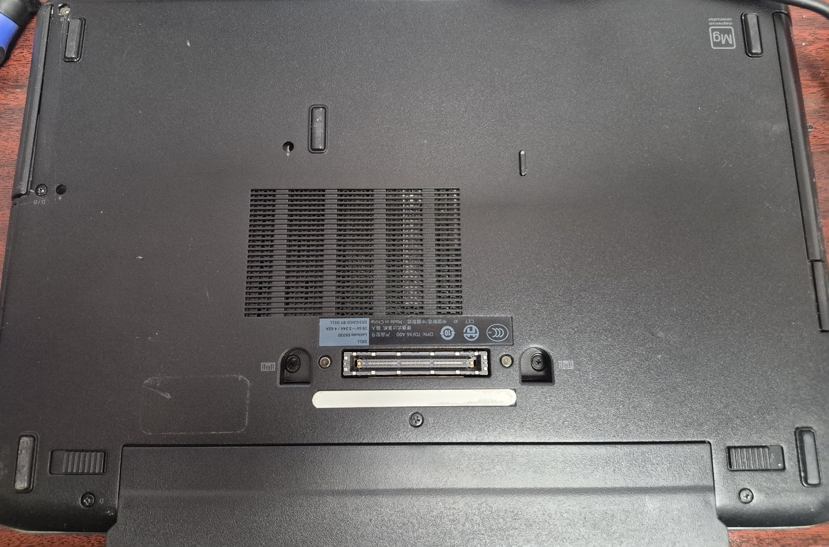 Dell Latitude E6330 — Intel Core i7-3520M — 8 Go DDR3 — 256 Go SSD — Lecteur DVD — 13.3" HD — Win 11 Pro — Batterie Neuve