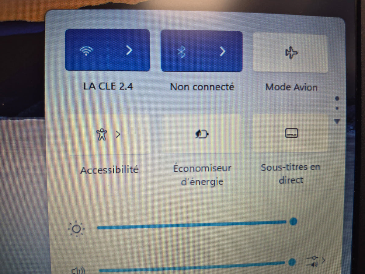 Dell Latitude 5480 — Intel Core i5-7200U — 8 Go DDR4 — 256 Go NVMe — Écran 14" HD — Win 11 Pro