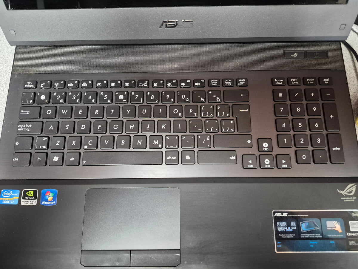 Portable ASUS ROG G74SX — Core i7-2630QM, GTX 560M 3 Go, SSD 256 Go