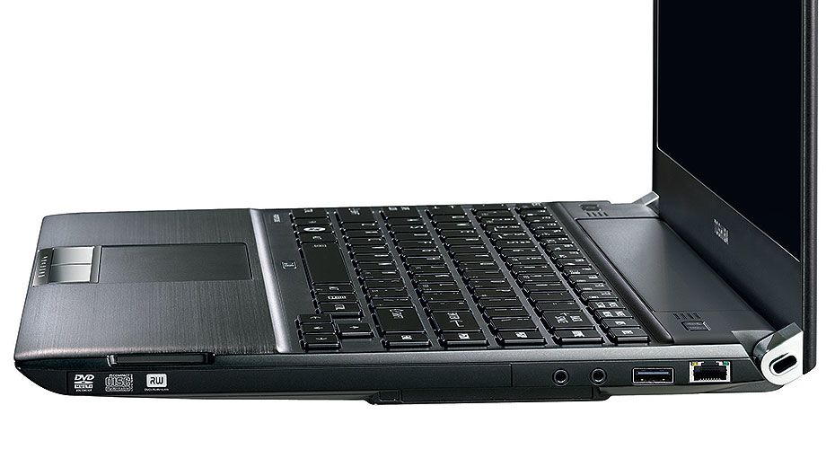 Toshiba Tecra R700 – Core i5-M460 | 8 Go DDR3 | 128 Go SSD | Windows 11 Pro